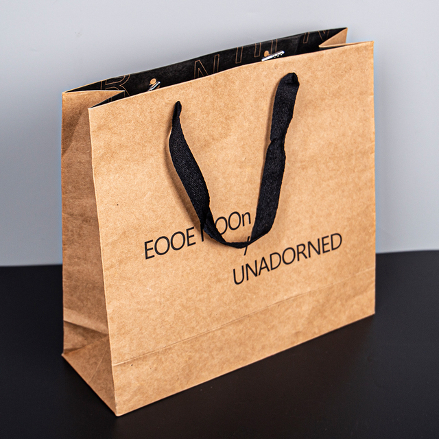 Factory Price Luxury Cardboard Art Gift Packaging Cosmetic/Clothing White Kraft Paper Shopping Bag with Ribbon Handle